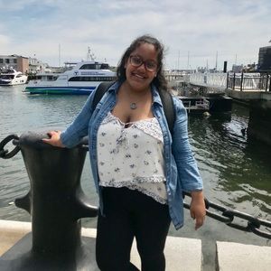 Meet your Posher, Mara